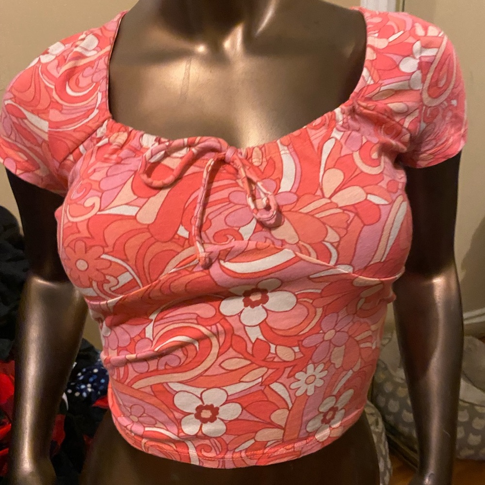 Hollister top
